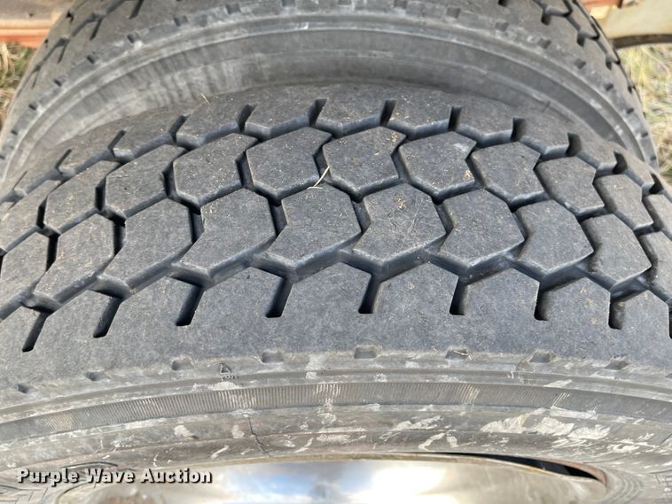 image for item IJ9583 2012 Ford F450 Super Duty XL  Crew Cab dump truck