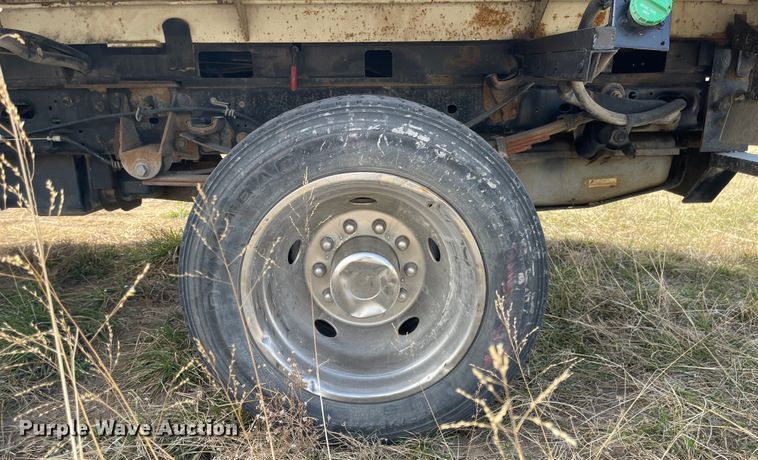 image for item IJ9583 2012 Ford F450 Super Duty XL  Crew Cab dump truck