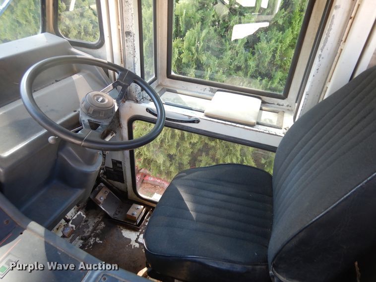 image for item IK9507 Elgin Pelican Series SE  street sweeper truck