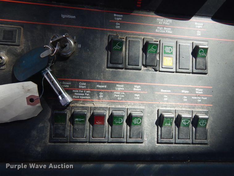 image for item IK9507 Elgin Pelican Series SE  street sweeper truck