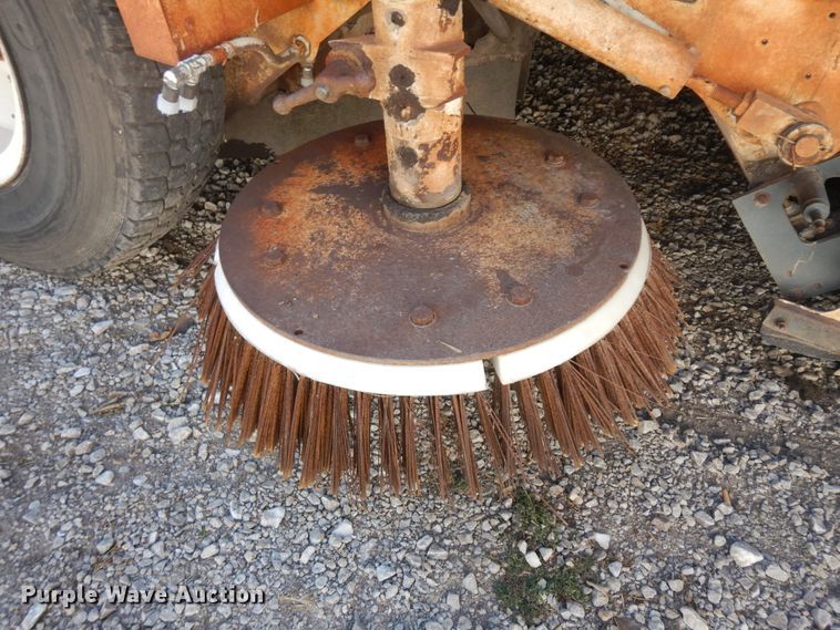 image for item IK9507 Elgin Pelican Series SE  street sweeper truck