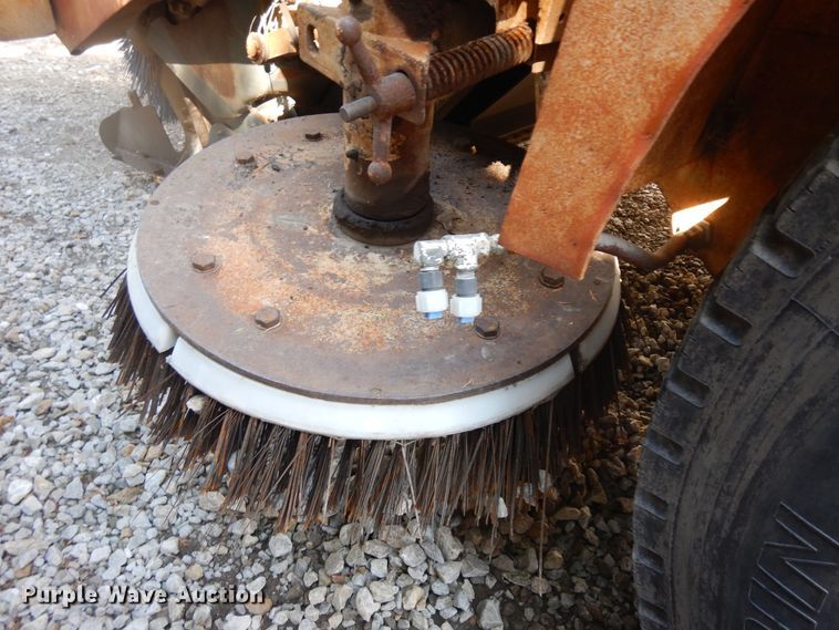 image for item IK9507 Elgin Pelican Series SE  street sweeper truck