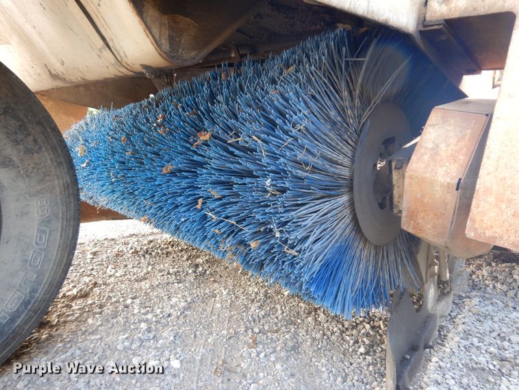 image for item IK9507 Elgin Pelican Series SE  street sweeper truck