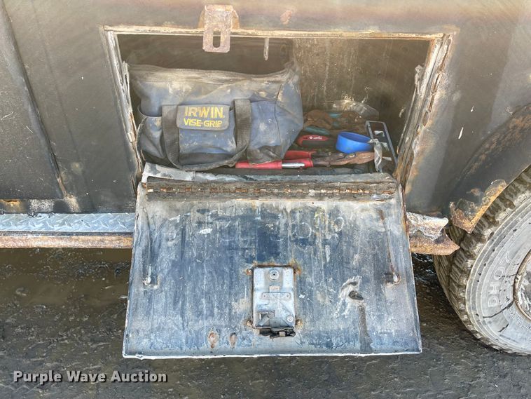 image for item IK9607 2011 Dodge Ram 5500  Crew Cab utility / service truck