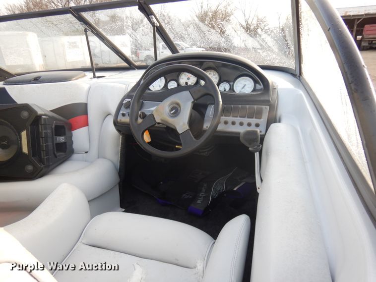 image for item IO9577 2000 Tige 20CI  boat