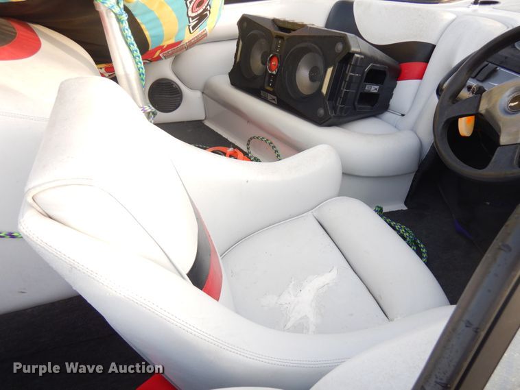 image for item IO9577 2000 Tige 20CI  boat