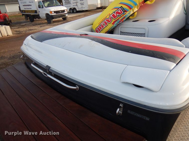 image for item IO9577 2000 Tige 20CI  boat