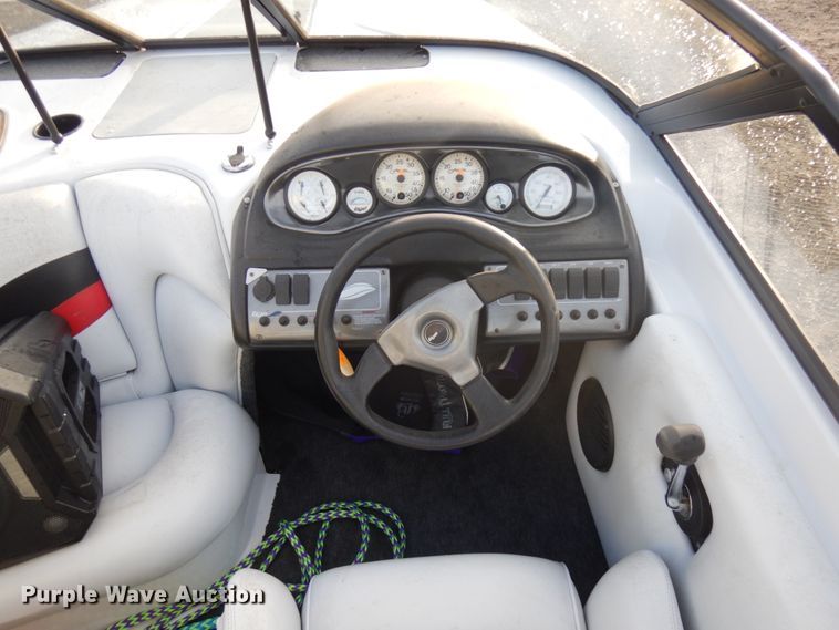 image for item IO9577 2000 Tige 20CI  boat