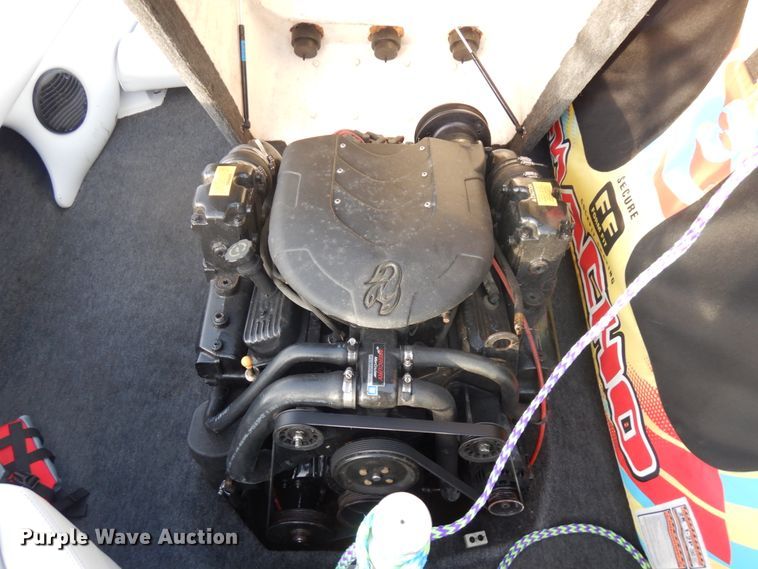 image for item IO9577 2000 Tige 20CI  boat