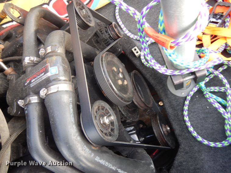 image for item IO9577 2000 Tige 20CI  boat