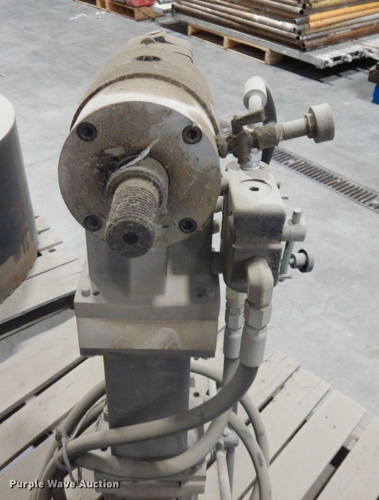 image for item IO9625 Hydraulic drill