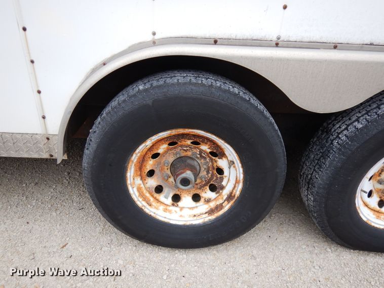 image for item IO9634 2003 Doolittle  enclosed cargo trailer