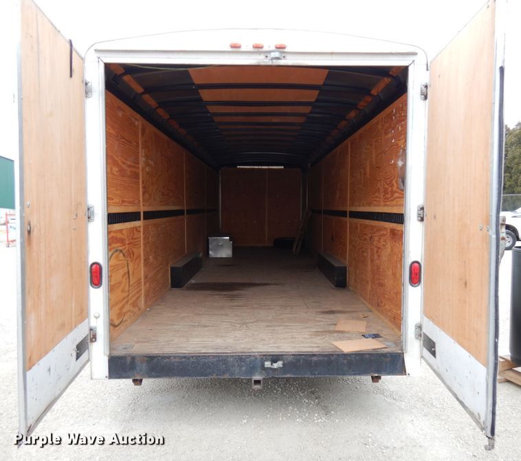 image for item IO9634 2003 Doolittle  enclosed cargo trailer