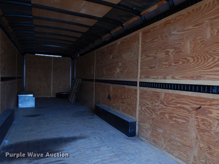 image for item IO9634 2003 Doolittle  enclosed cargo trailer