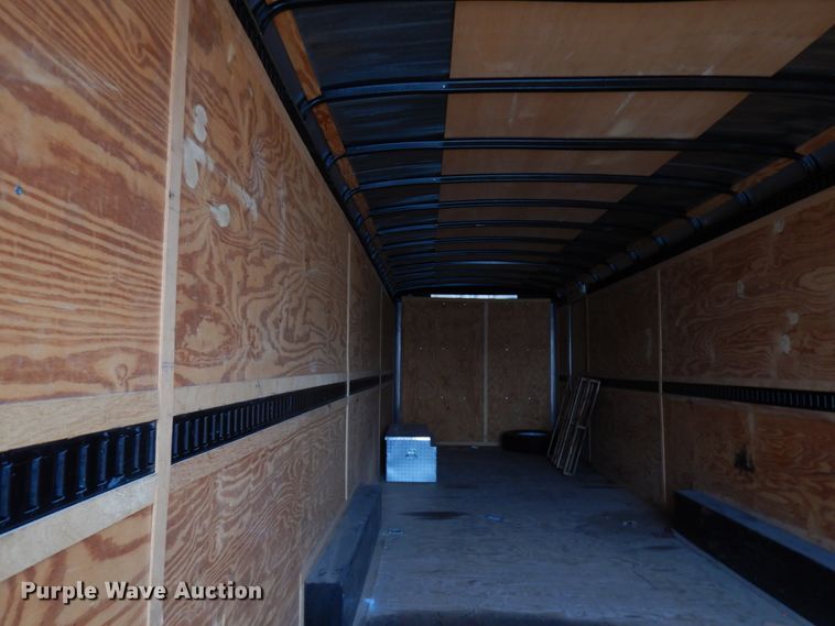 image for item IO9634 2003 Doolittle  enclosed cargo trailer