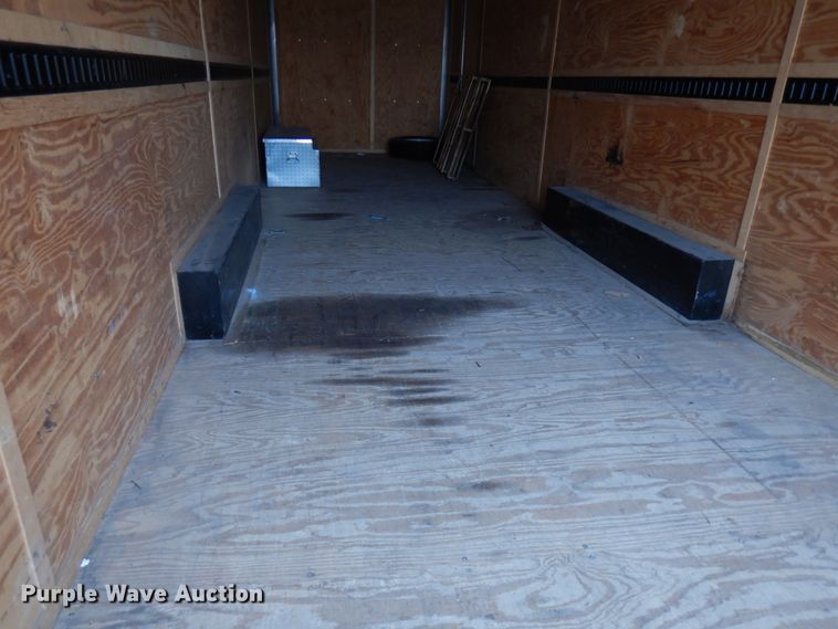 image for item IO9634 2003 Doolittle  enclosed cargo trailer