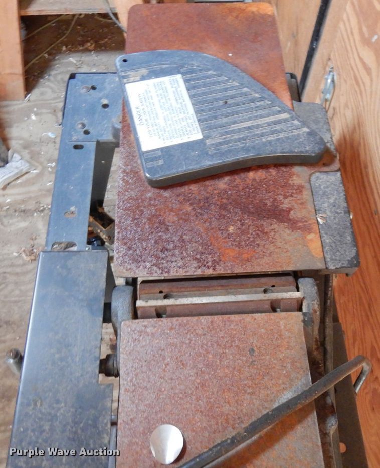 image for item IO9639 Craftsman 113 206932  planer