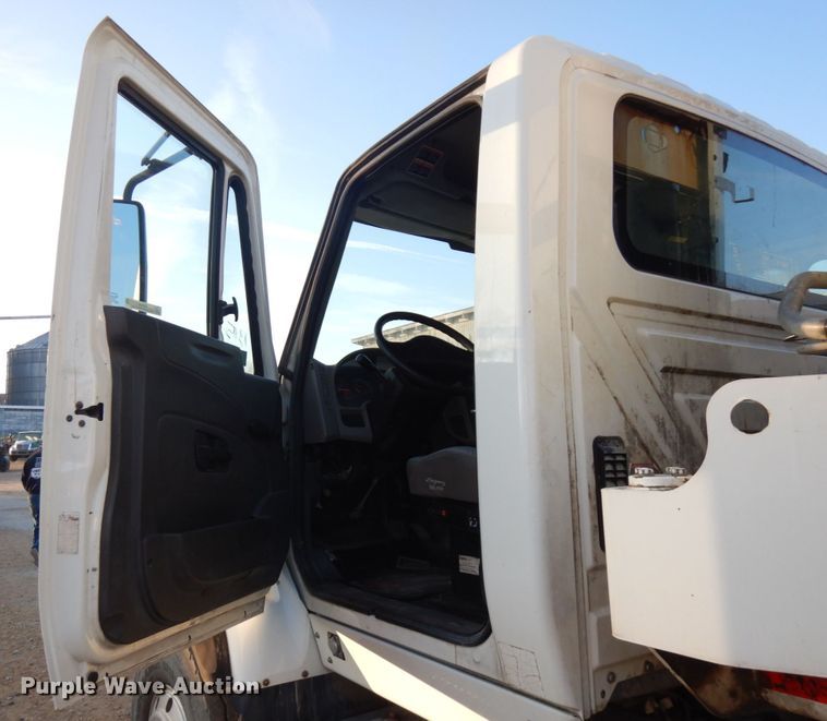 image for item IO9649 2012 International WorkStar 7400  refuse truck