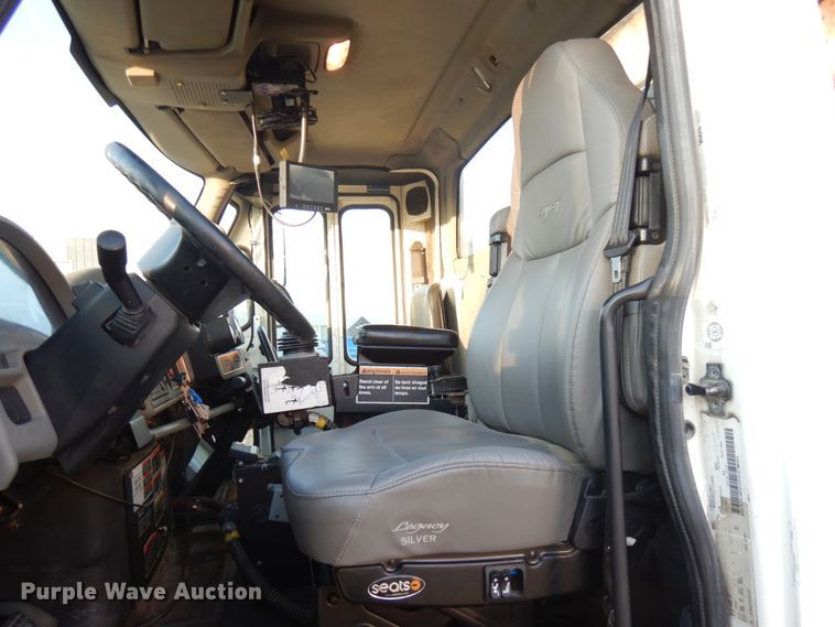 image for item IO9649 2012 International WorkStar 7400  refuse truck