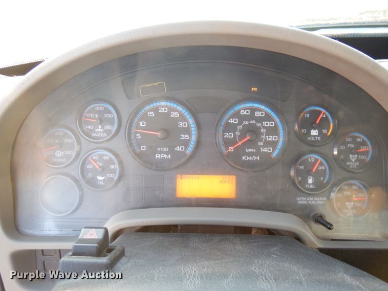 image for item IO9649 2012 International WorkStar 7400  refuse truck