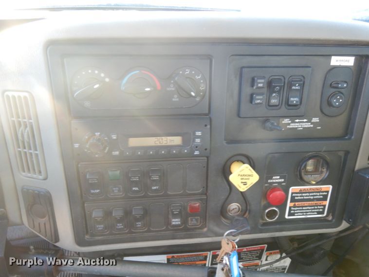 image for item IO9649 2012 International WorkStar 7400  refuse truck