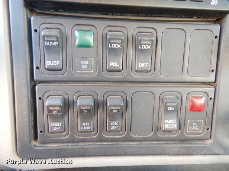 image for item IO9649 2012 International WorkStar 7400  refuse truck