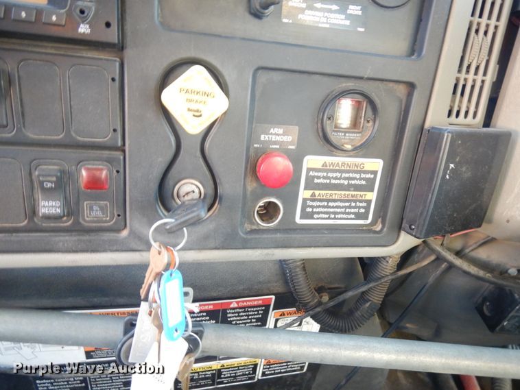 image for item IO9649 2012 International WorkStar 7400  refuse truck