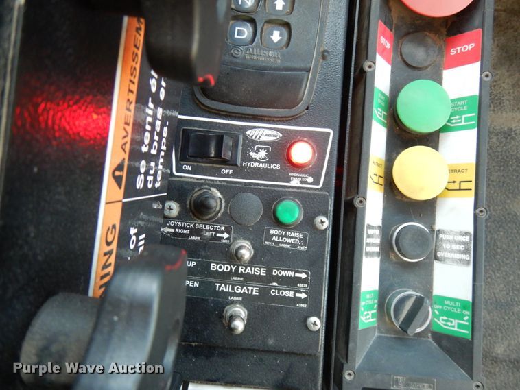 image for item IO9649 2012 International WorkStar 7400  refuse truck