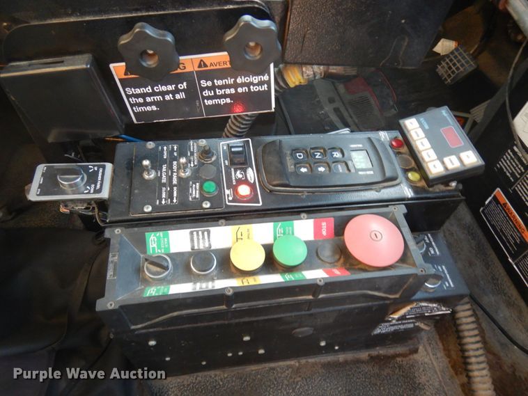 image for item IO9649 2012 International WorkStar 7400  refuse truck