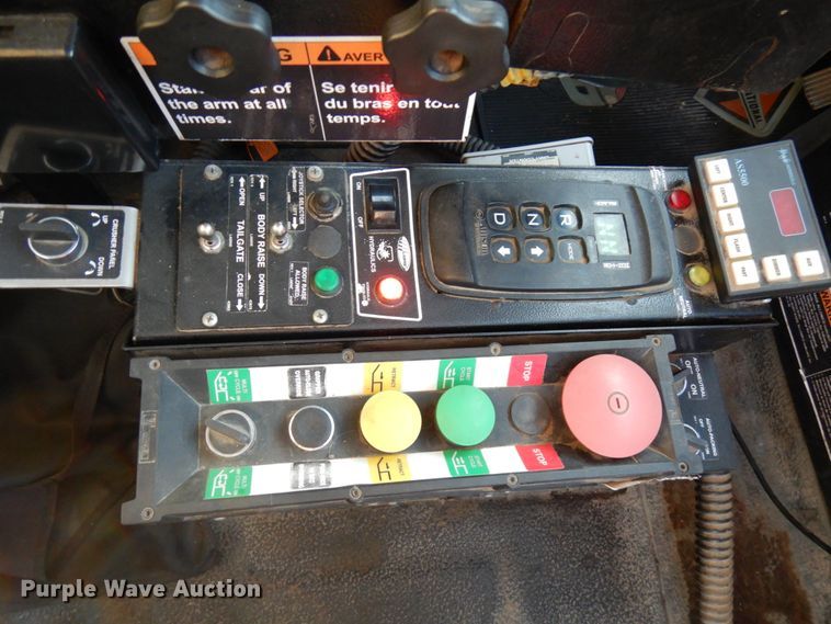 image for item IO9649 2012 International WorkStar 7400  refuse truck