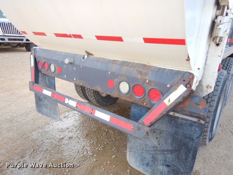 image for item IO9649 2012 International WorkStar 7400  refuse truck