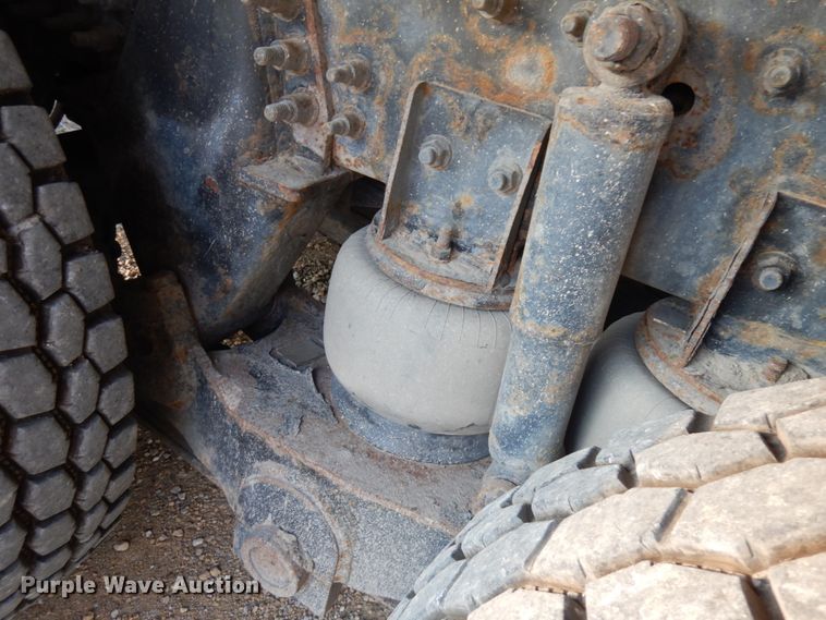 image for item IO9649 2012 International WorkStar 7400  refuse truck