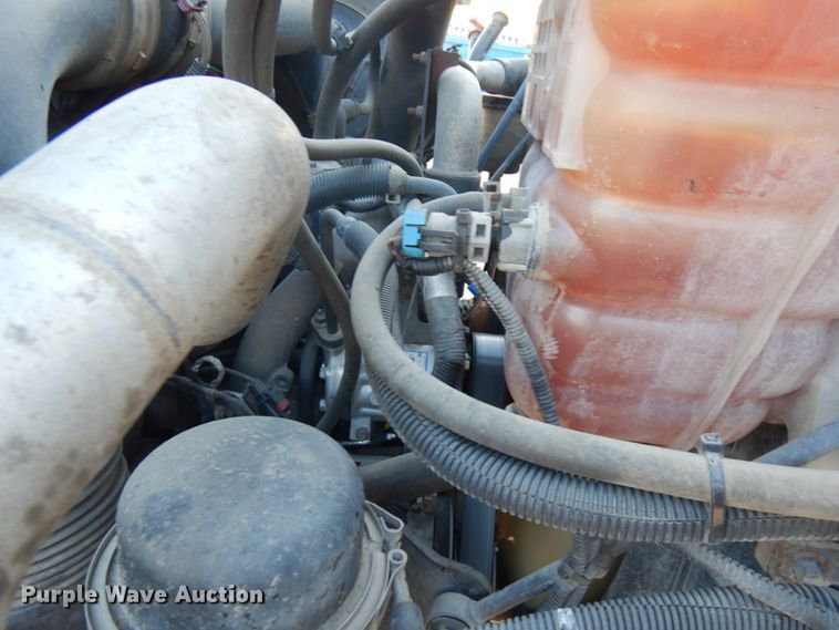 image for item IO9649 2012 International WorkStar 7400  refuse truck