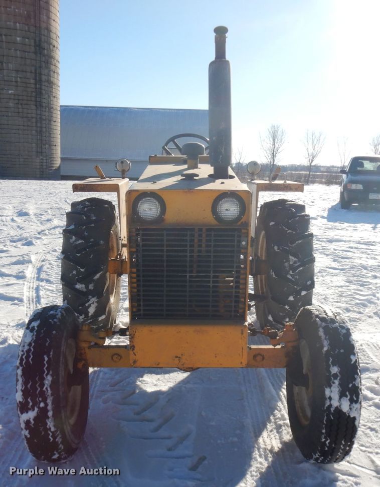 image for item IO9655 1974 Case 580B Construction King  tractor