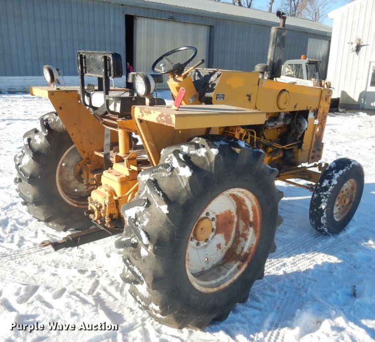 image for item IO9655 1974 Case 580B Construction King  tractor