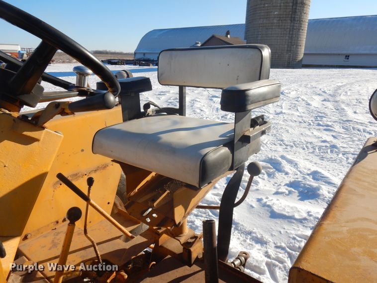 image for item IO9655 1974 Case 580B Construction King  tractor