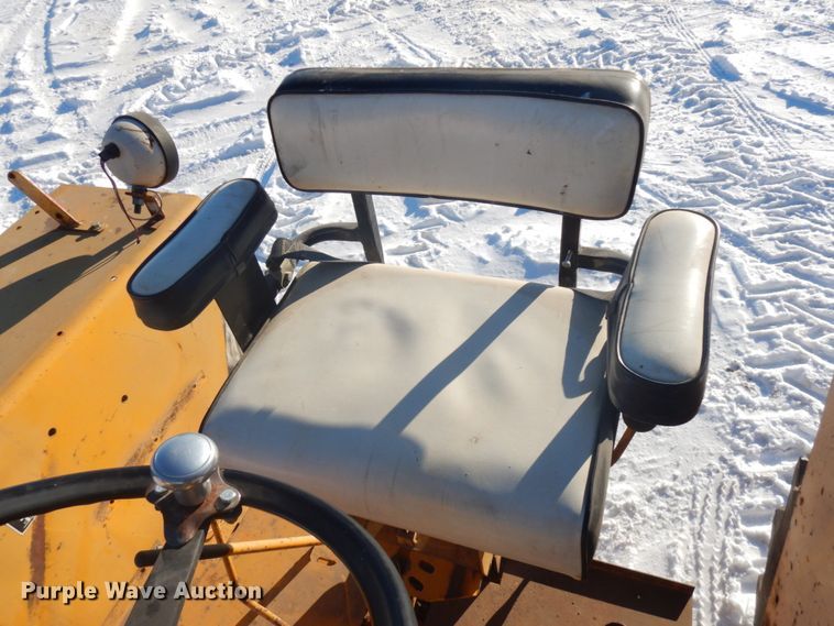 image for item IO9655 1974 Case 580B Construction King  tractor