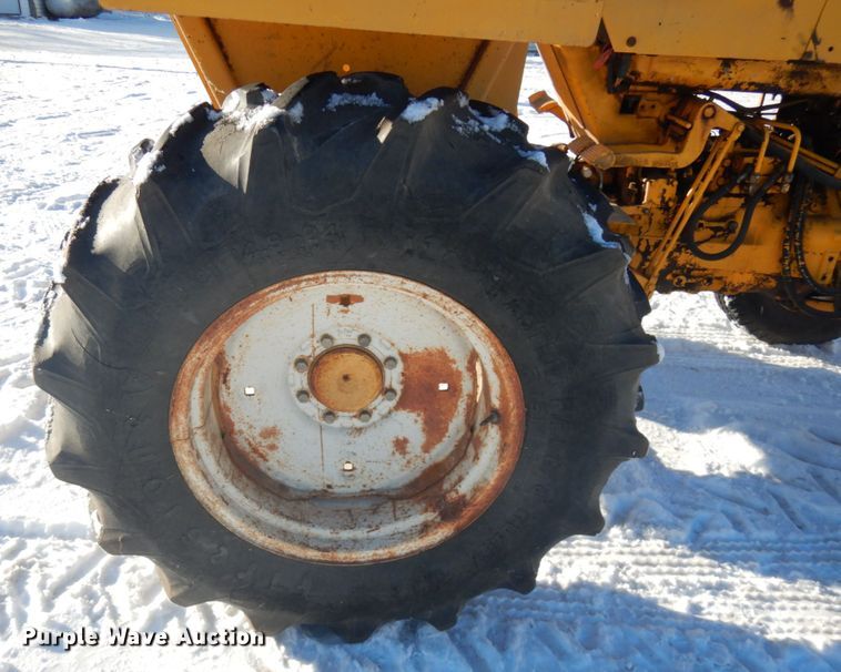 image for item IO9655 1974 Case 580B Construction King  tractor