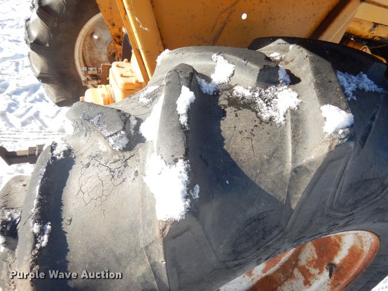 image for item IO9655 1974 Case 580B Construction King  tractor