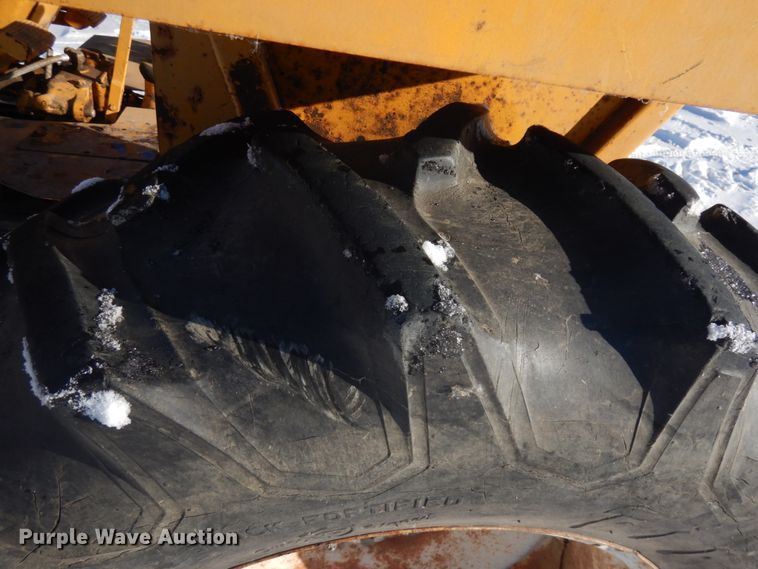 image for item IO9655 1974 Case 580B Construction King  tractor