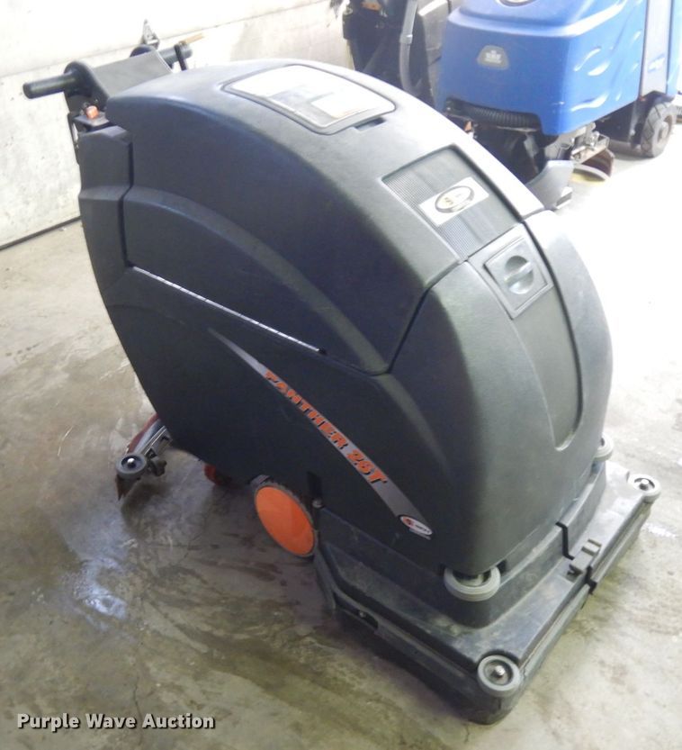 image for item IO9659 2010 Triple S Panther 26T  floor scrubber