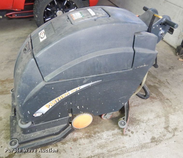 image for item IO9659 2010 Triple S Panther 26T  floor scrubber