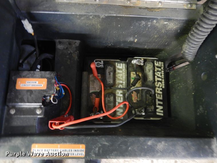 image for item IO9659 2010 Triple S Panther 26T  floor scrubber