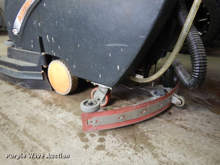image for item IO9659 2010 Triple S Panther 26T  floor scrubber