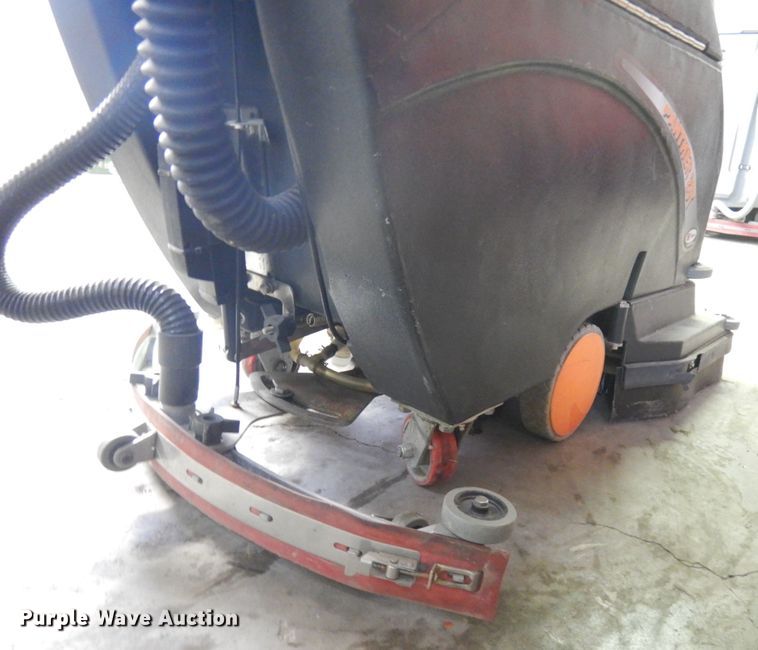 image for item IO9659 2010 Triple S Panther 26T  floor scrubber