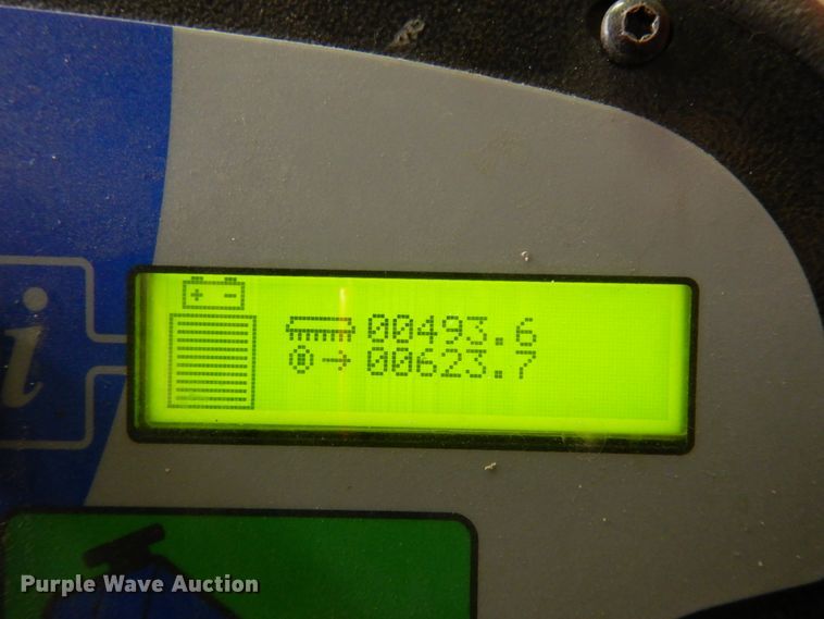 image for item IO9661 Chariot Iscrub  24" W floor scrubber