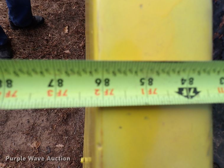 image for item IS9333 2001 Chevrolet Silverado 3500HD  tow truck