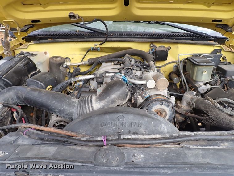 image for item IS9333 2001 Chevrolet Silverado 3500HD  tow truck