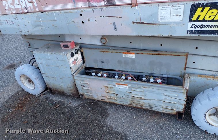 image for item IS9334 1997 Mec 254HT  scissor lift