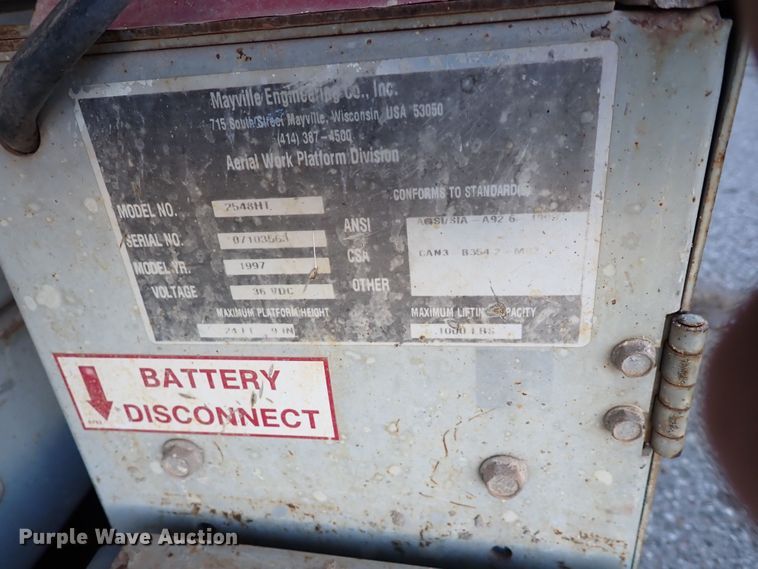 image for item IS9334 1997 Mec 254HT  scissor lift